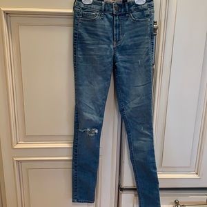 HOLLISTER size 00 skinny jeans